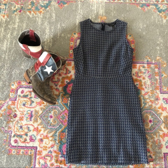 Banana Republic Dresses & Skirts - Banana Republic Sheath Dress 00P